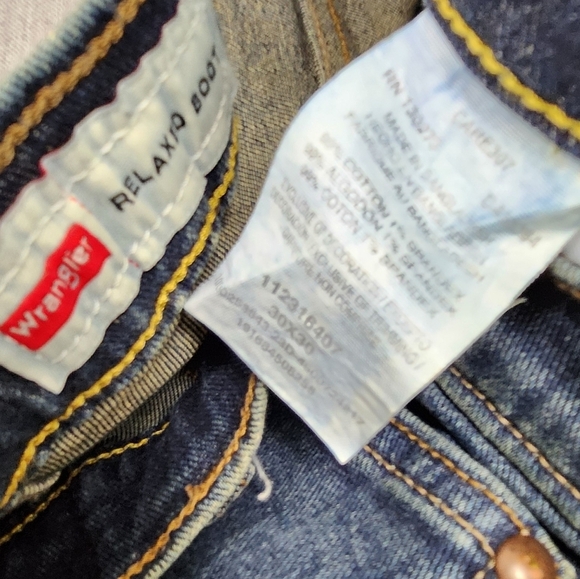 Wrangler Bootcut Dark Wash Denim Jeans. 30×30 - Picture 3 of 6